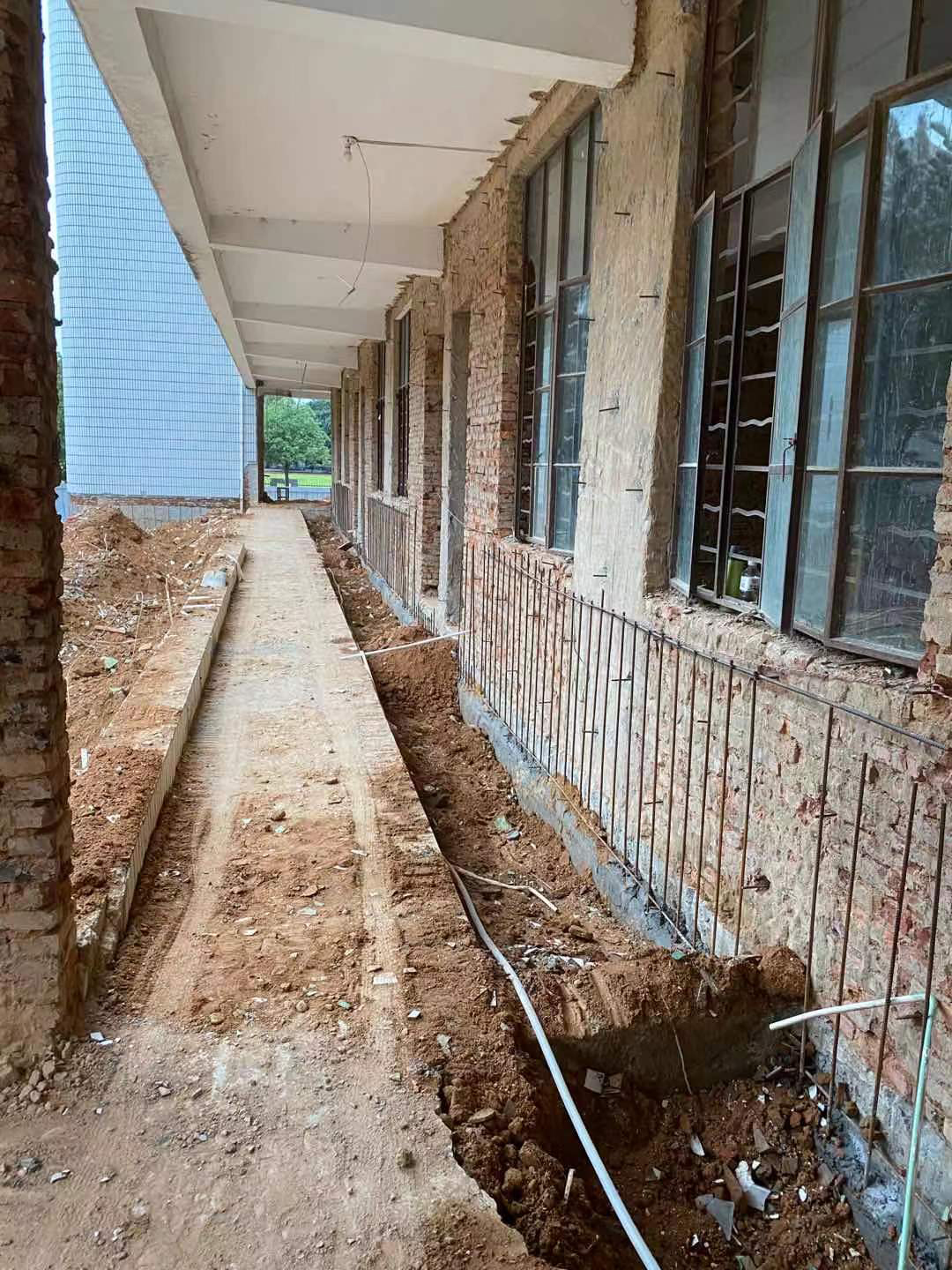 水泥路面起皮怎么办？可以一次性治理到位吗？